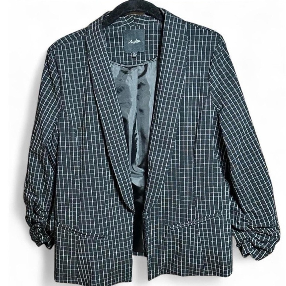 Black & White Pinstriped Plaid and Ruched Sleeve Blazer